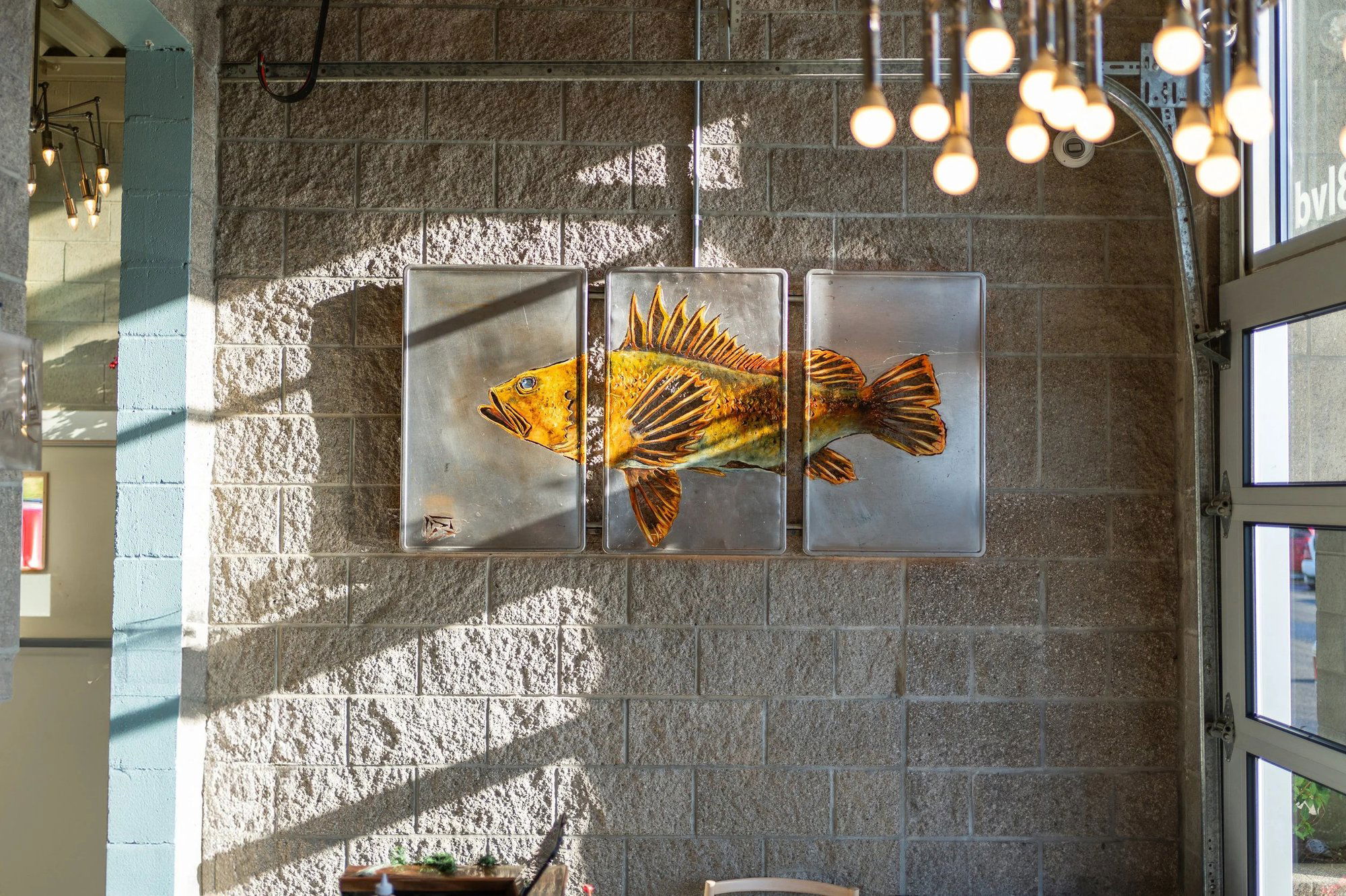 Local Ocean Seafoods, Bar in Newport
