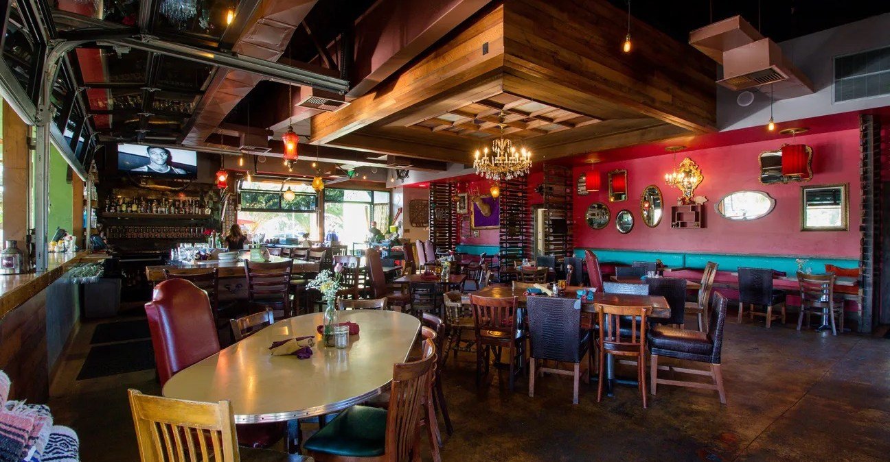 Flying Pig Pub & Kitchen