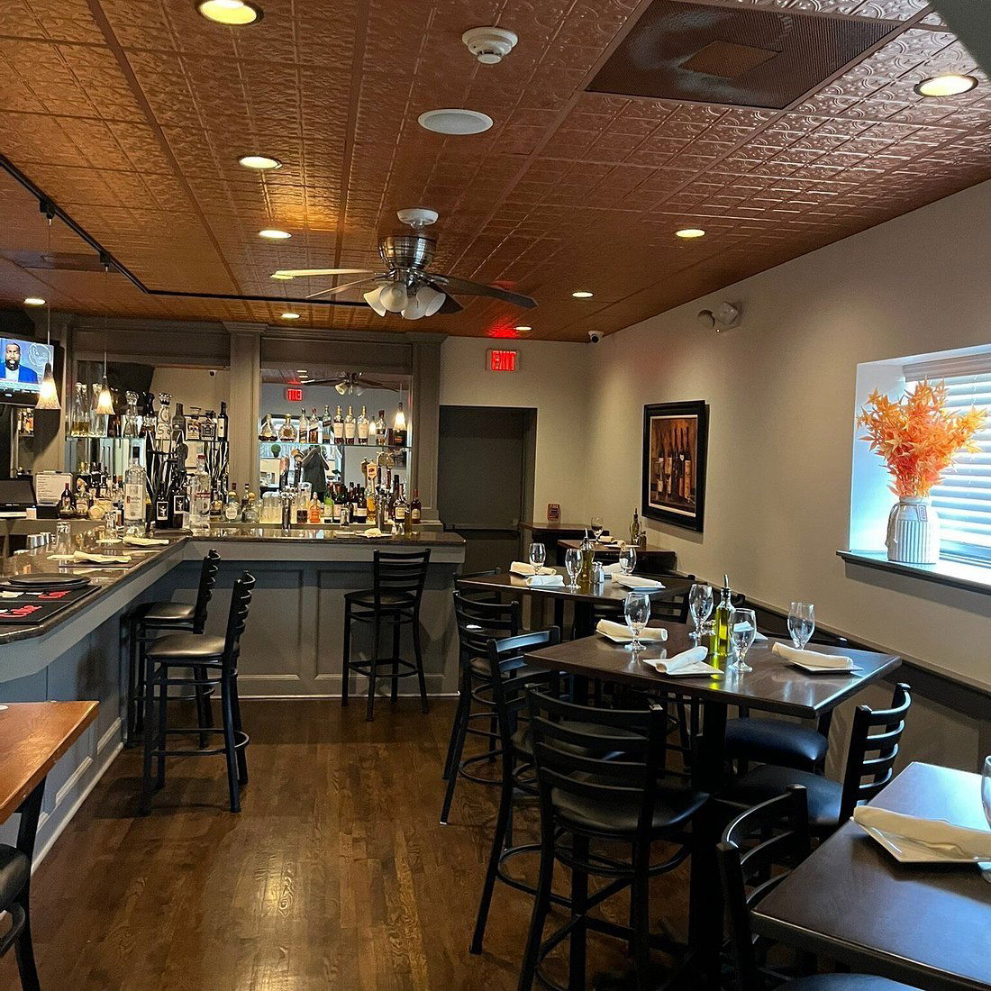 Adriana's, Bar in New Haven