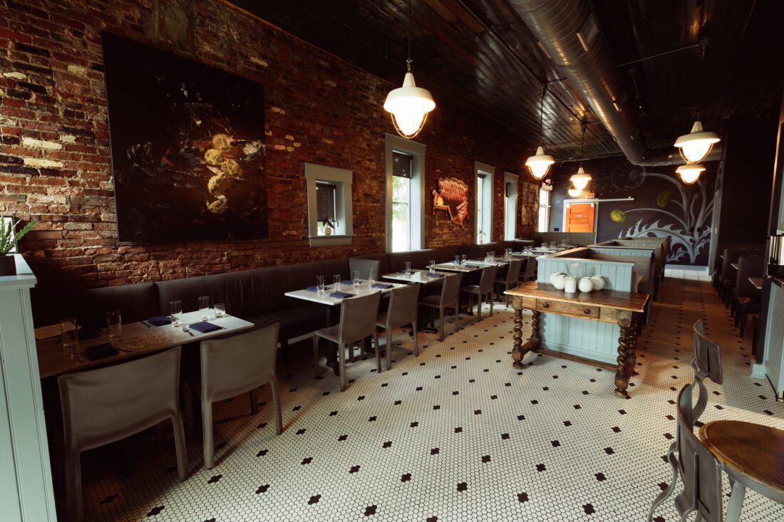 Decade, Bar in Louisville