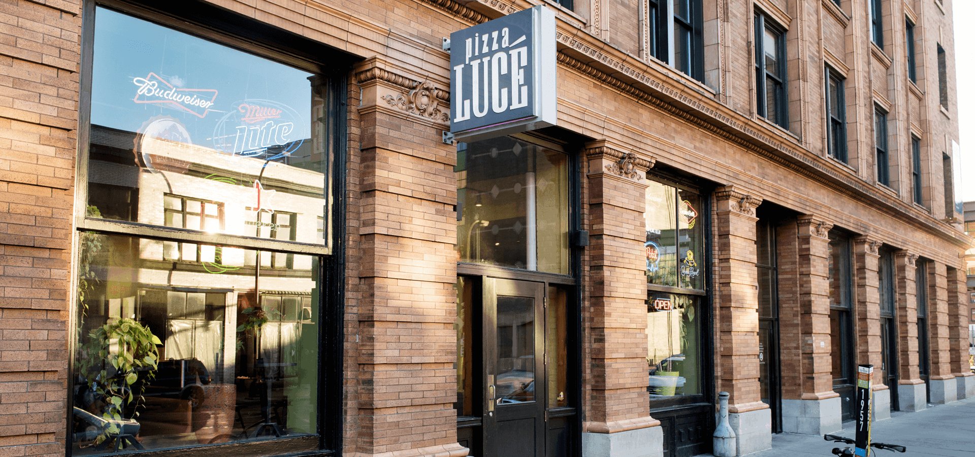 Pizza Lucé Uptown bar in Minneapolis, United States