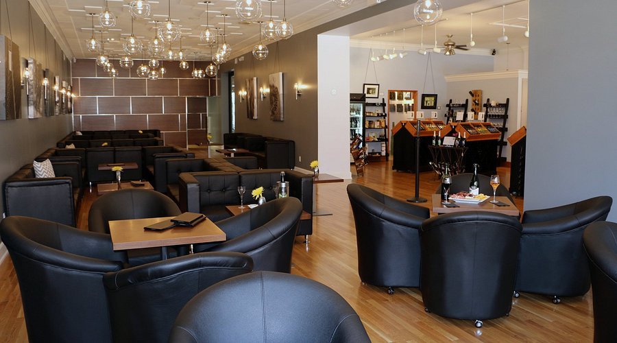 August Hill Winery Tasting Room, North Utica, United States
