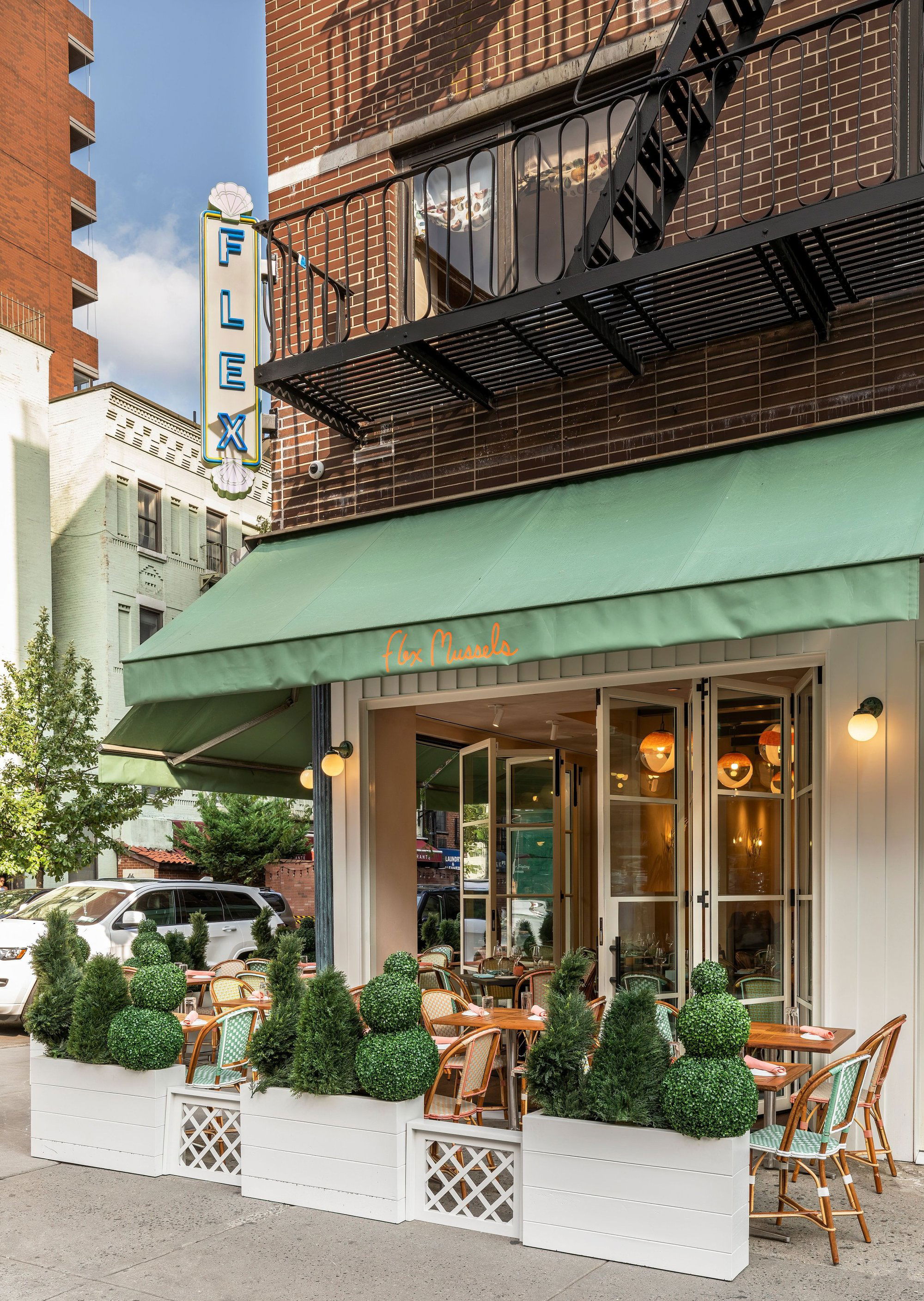 Flex Mussels, Bar in New York City