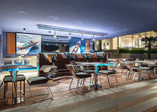 Riva Lounge
