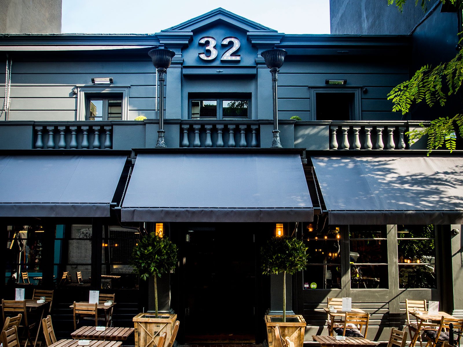 No 32 bar in Brighton And Hove, United Kingdom