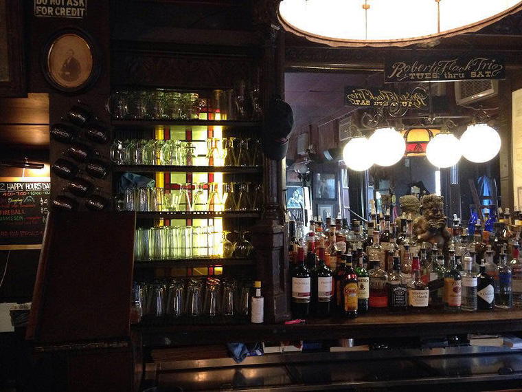 Mr. Henry's Restaurant, Washington DC, United States