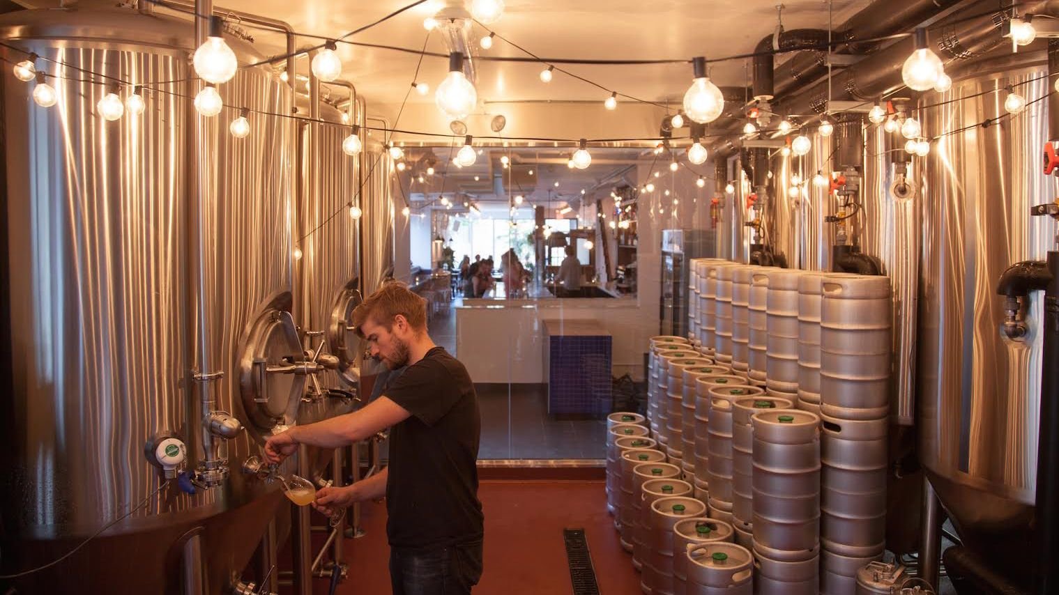 Burdock Brewery & Music Hall, Bar in Toronto