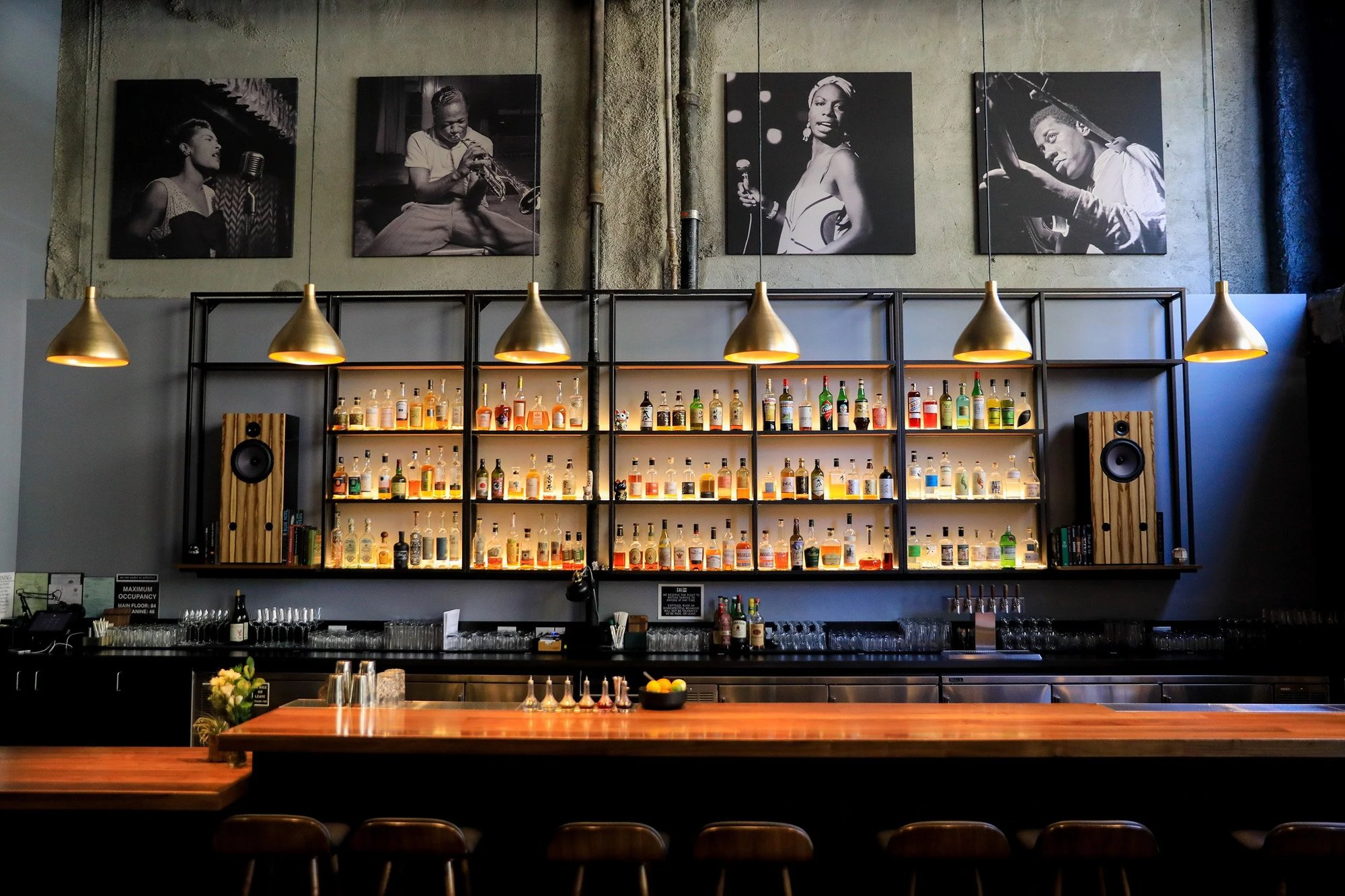 Analog bar in Oakland, United States