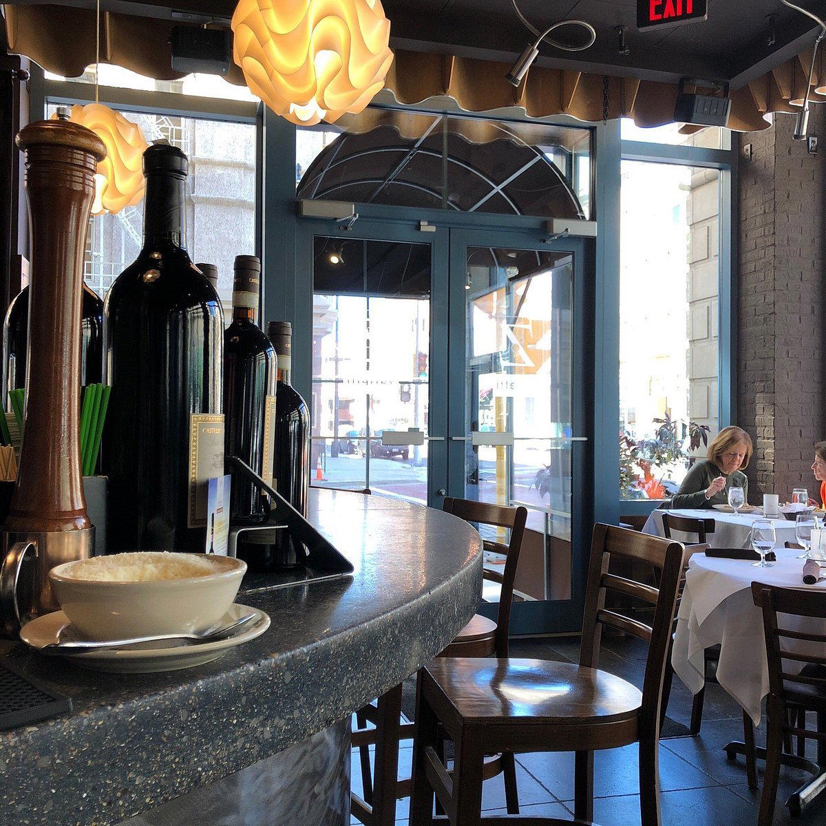 Zarletti bar in Milwaukee, United States