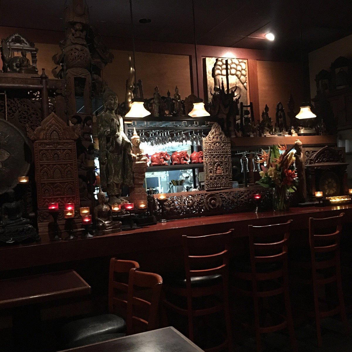 Silk Thai Cafe bar in Tacoma, United States