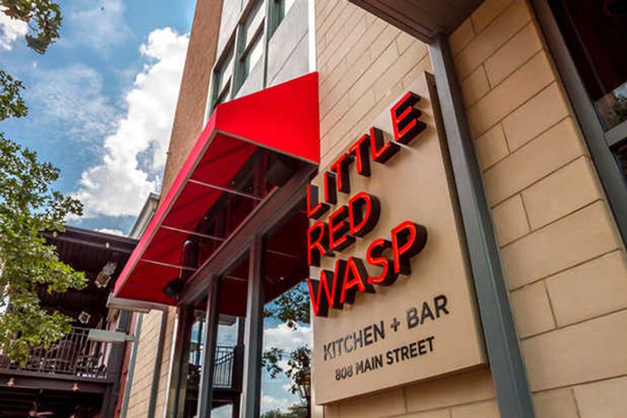 Little Red Wasp bar in Fort Worth, United States