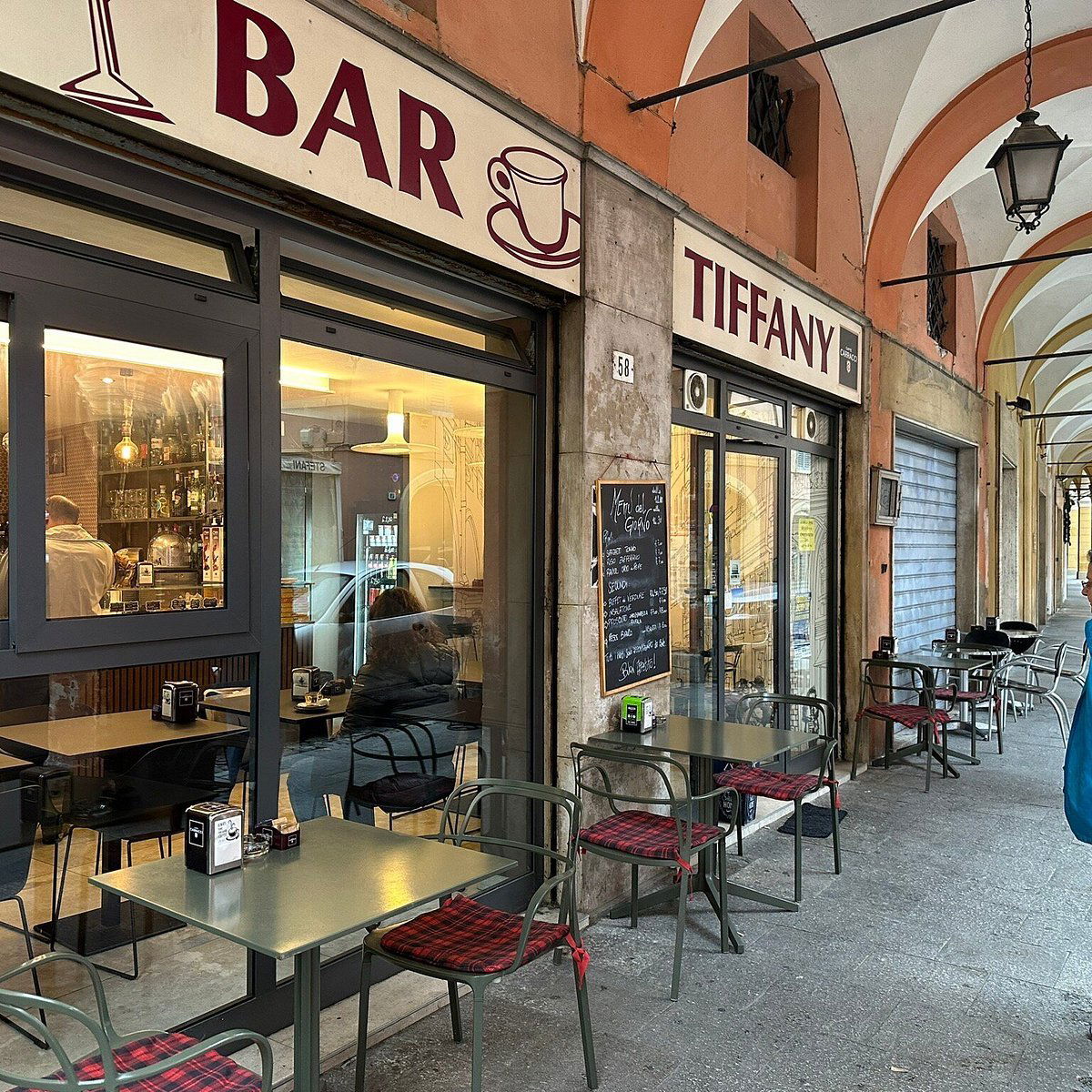 Bar Tiffany, Bar in Modena