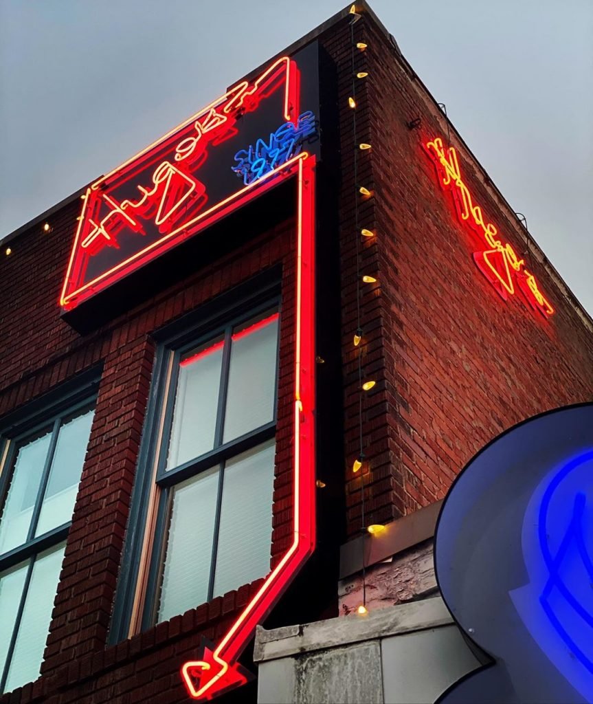 Hugo's bar in Fayetteville, United States