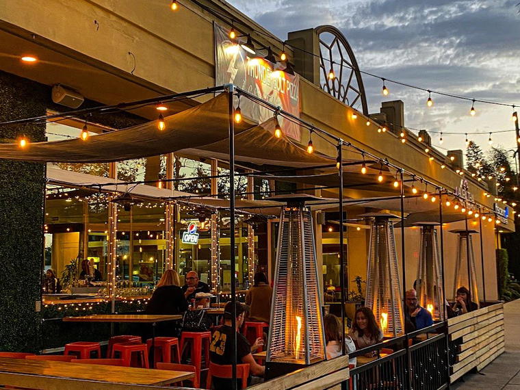Thunderbolt Pizza, Long Beach, United States