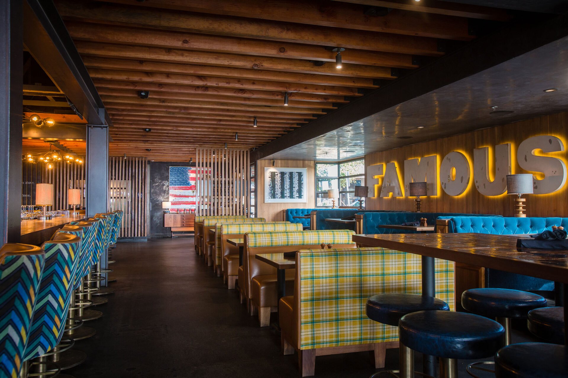 Jimmy's Famous American Tavern - Point Loma, Bar in San Diego
