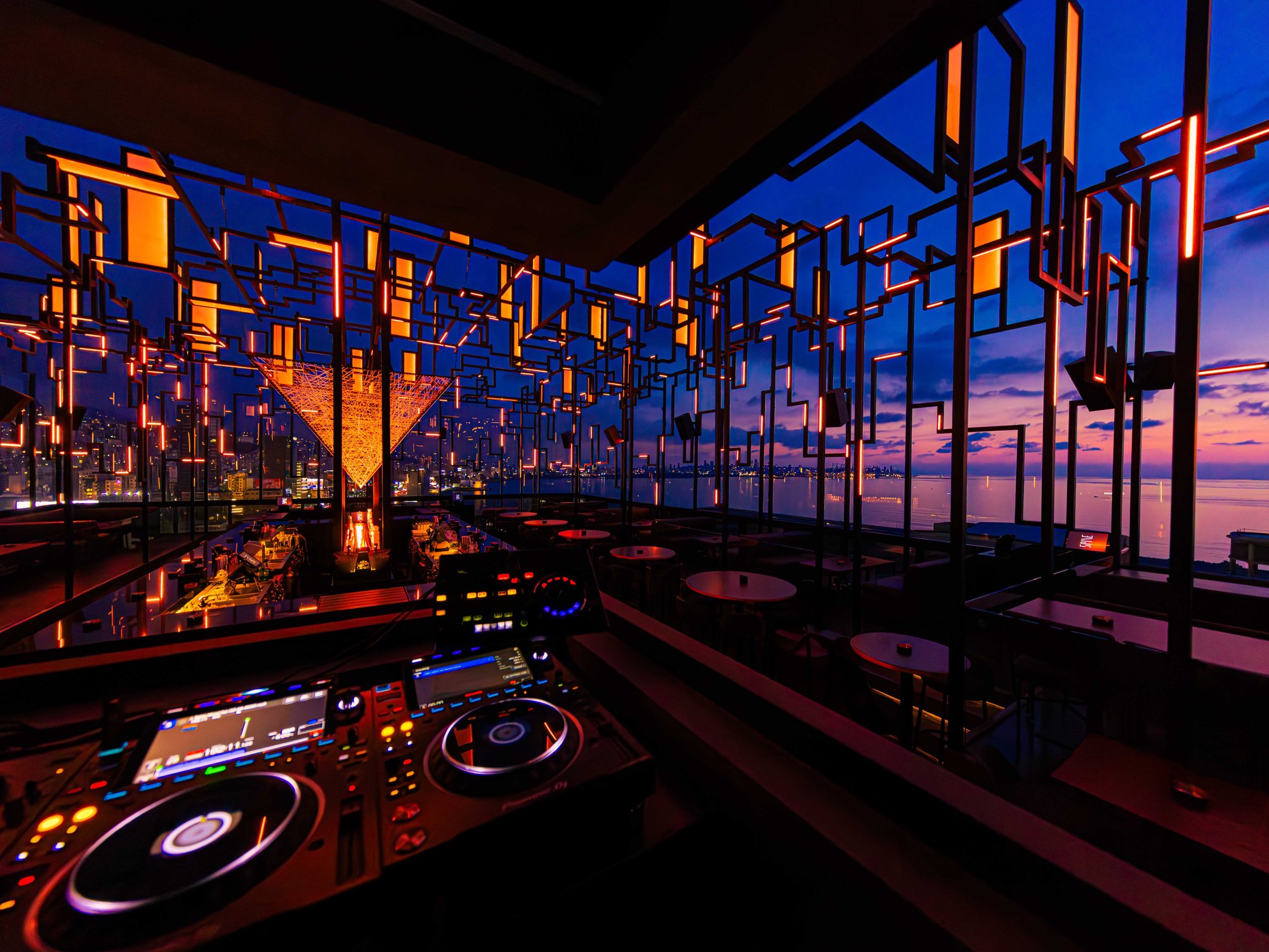 Ikebana Night Club, Bar in Matn