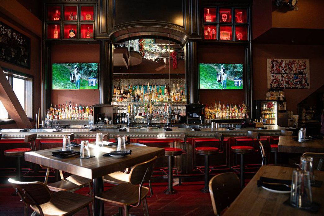Volare, Bar in Norman