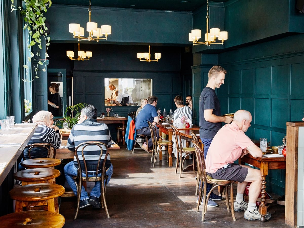 The Tamil Prince, Bar in London