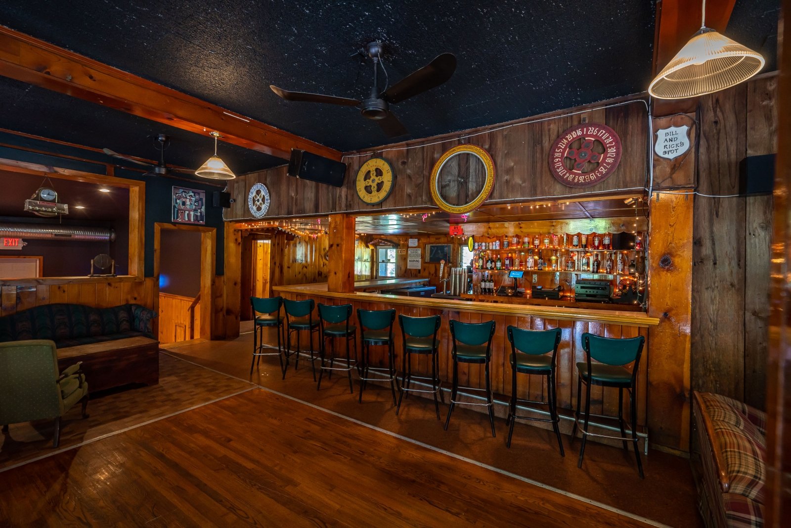 Glen Falls House bar in Cairo
