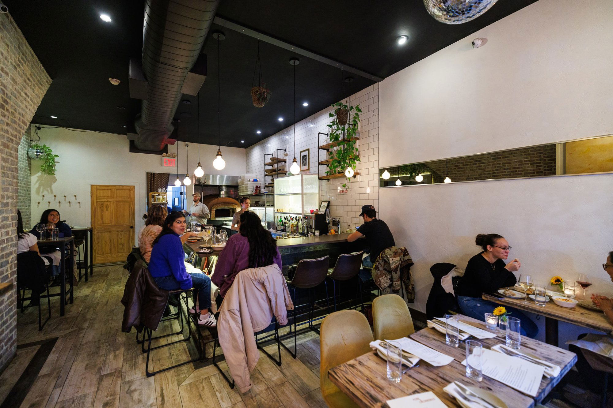 Pomp and Circumstance, Bar in New York City