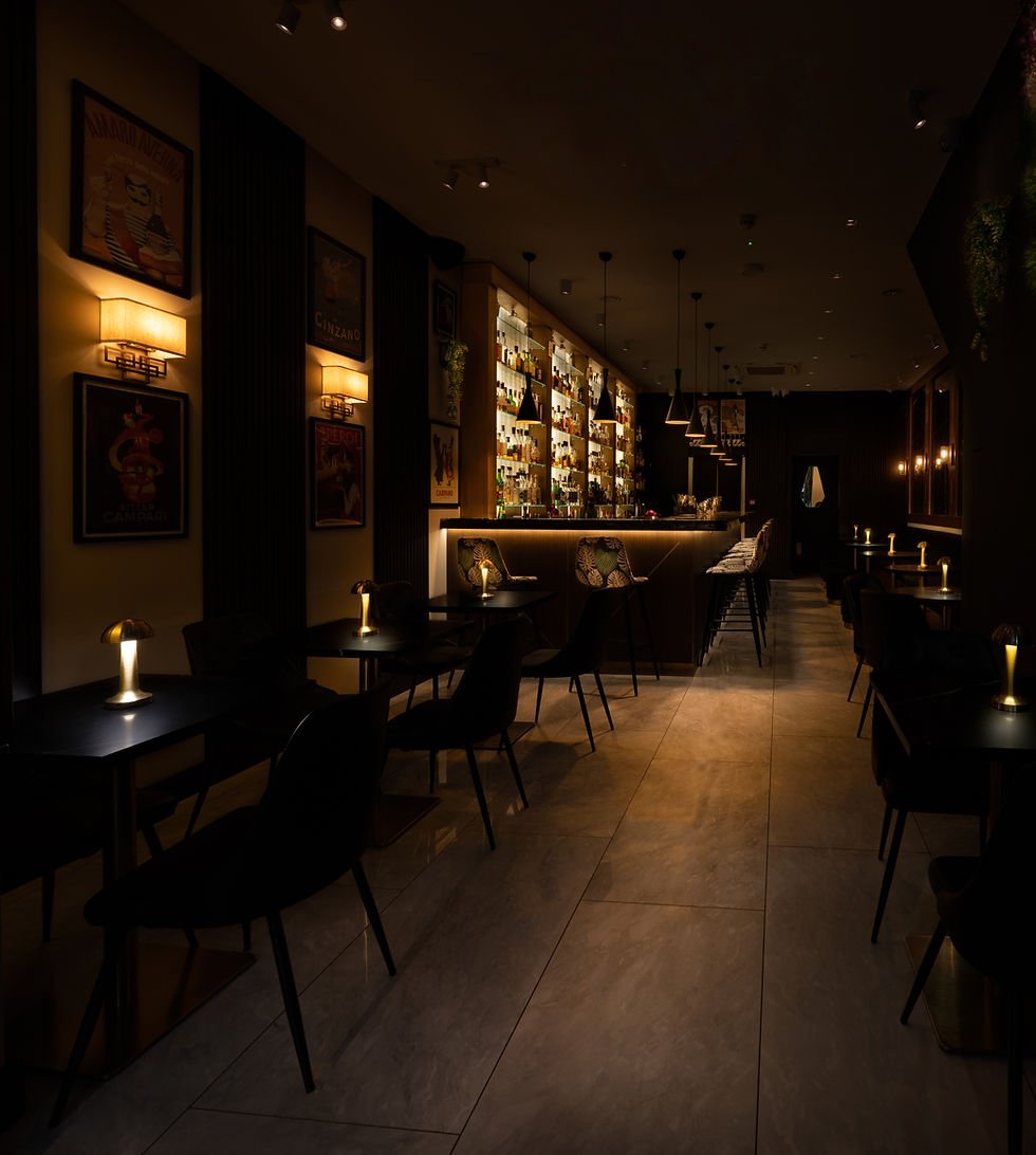 AMARO BAR, Bar in 15 Kensington High St