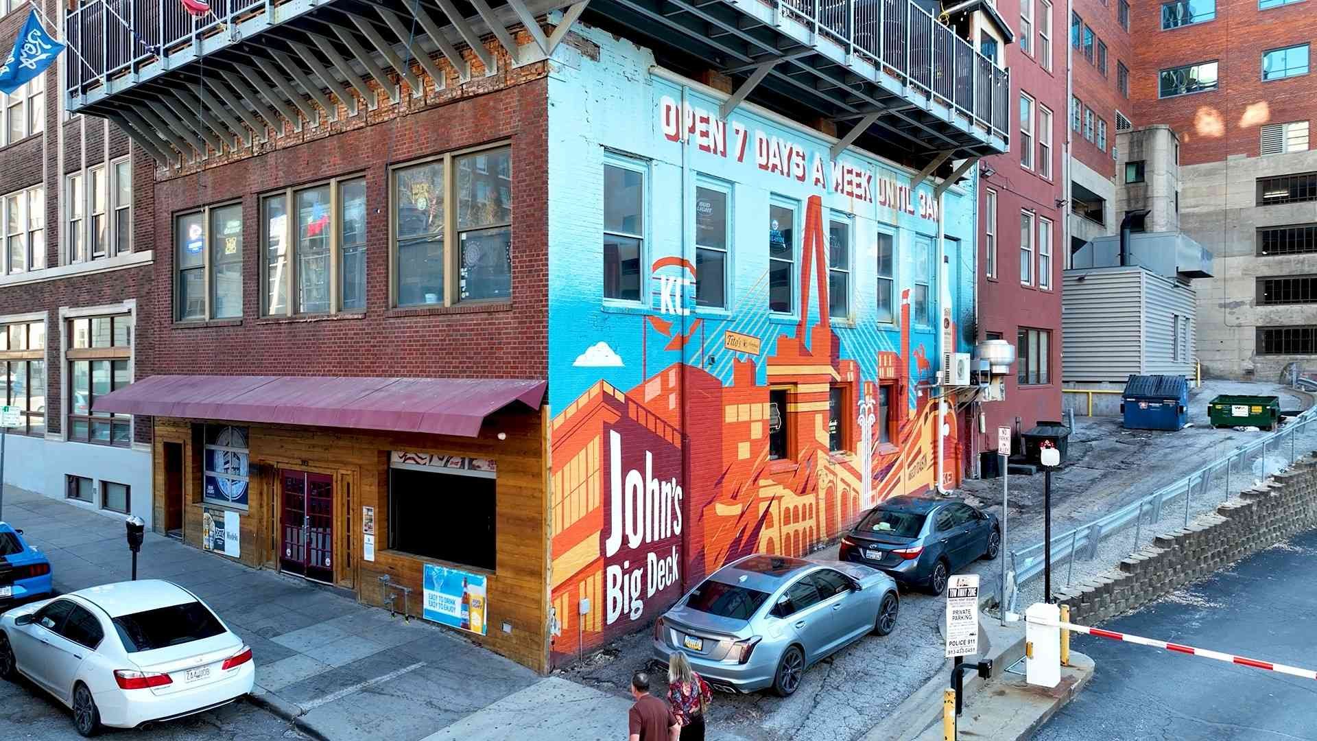John's Big Deck, Bar in Kansas City