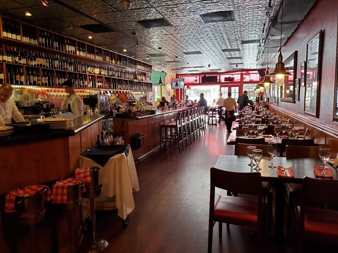 Luigis Tuscan Grill bar in Fort Lauderdale, United States