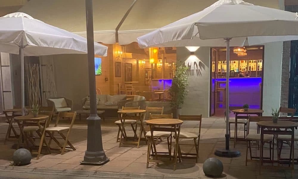 Deluxe Bar, Bar in Estepona