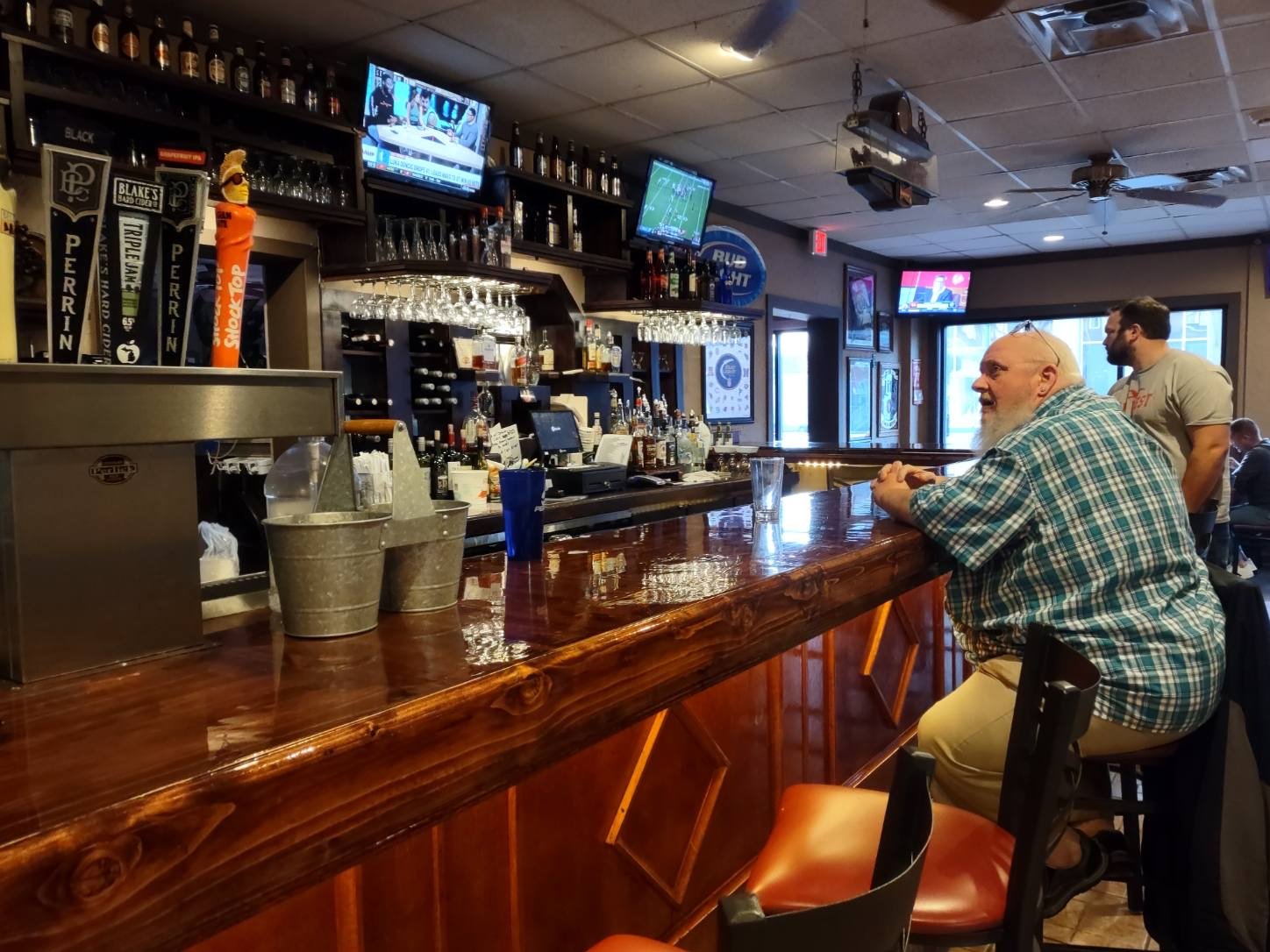 Salvatore's Italian Restaurant & Pizza, Bar in Grand Rapids