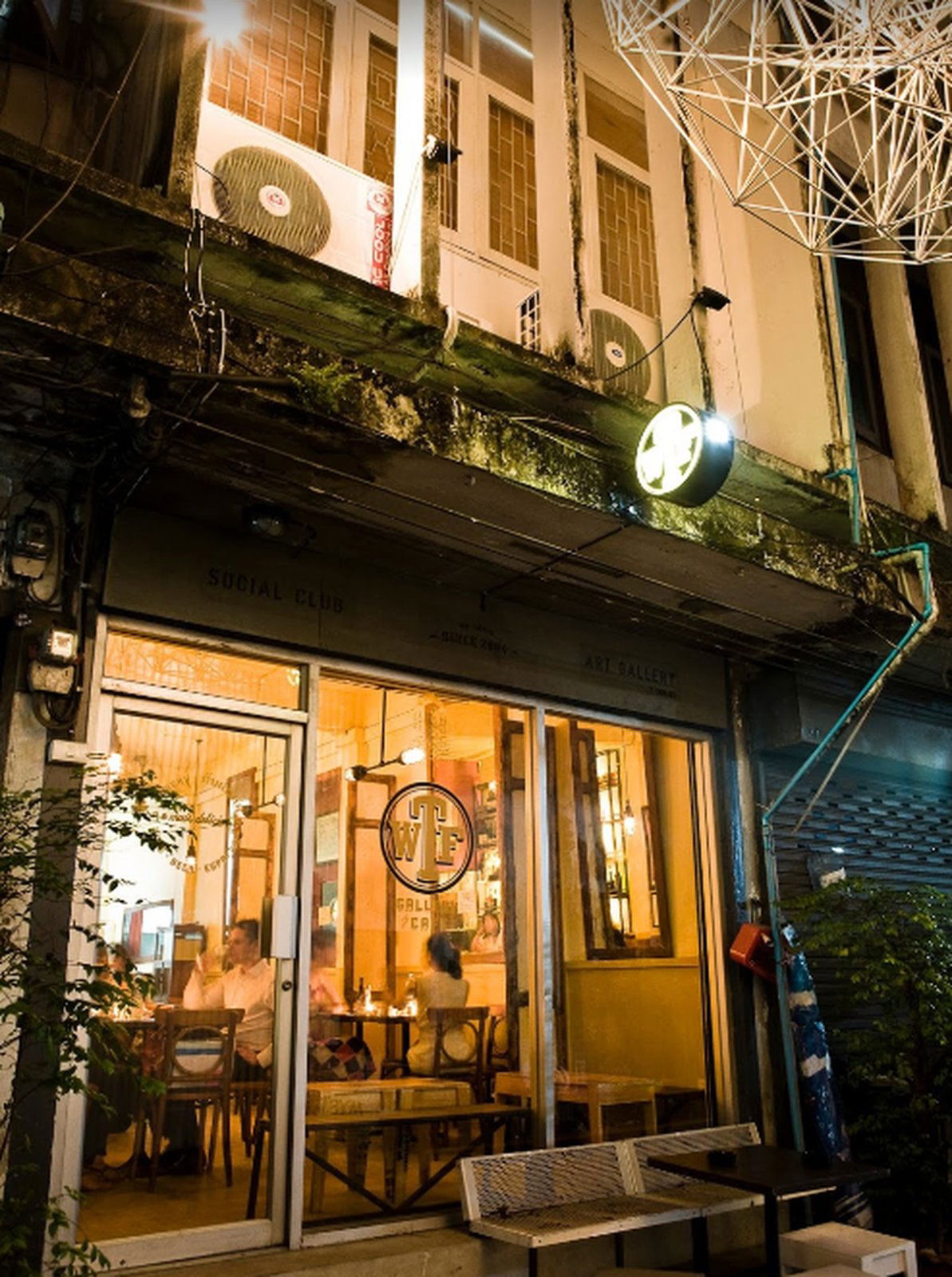 WTF Gallery and Café, Bar in Bangkok