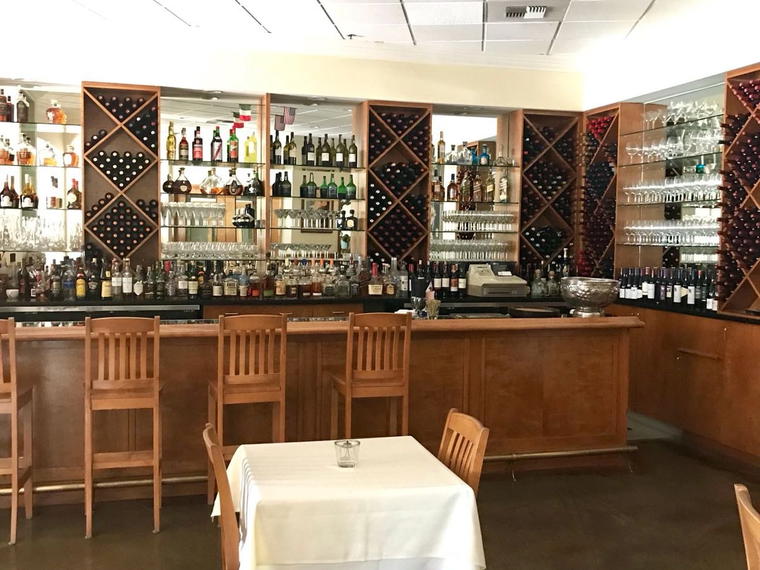 Mama Tosca's Italian Restaurant Fine Dining Est.1982, Bakersfield, United States