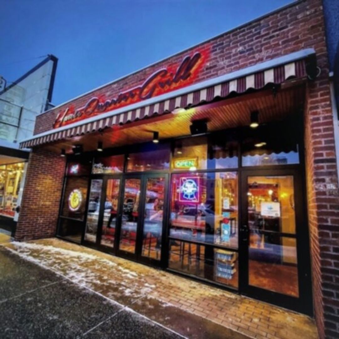 Haute Quarter Grill, Bar in Anchorage