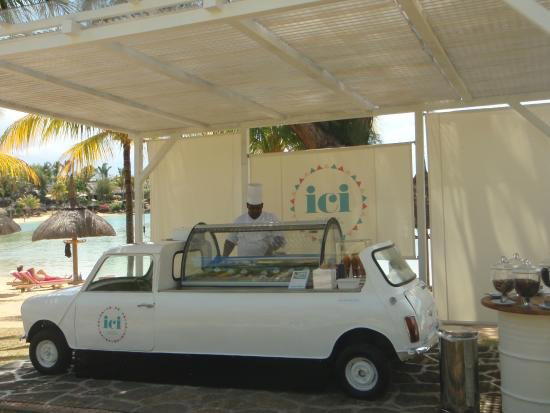 ICI bar in Grand Gaube