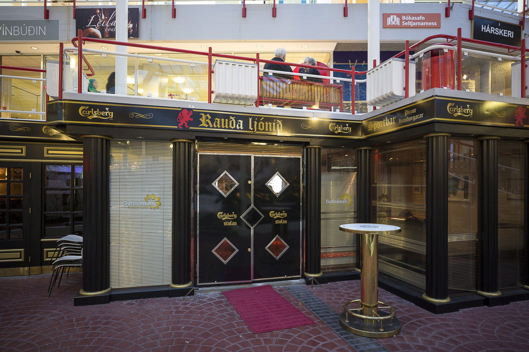 Náttúrufræðistofnun, Bar in Gar Ab R