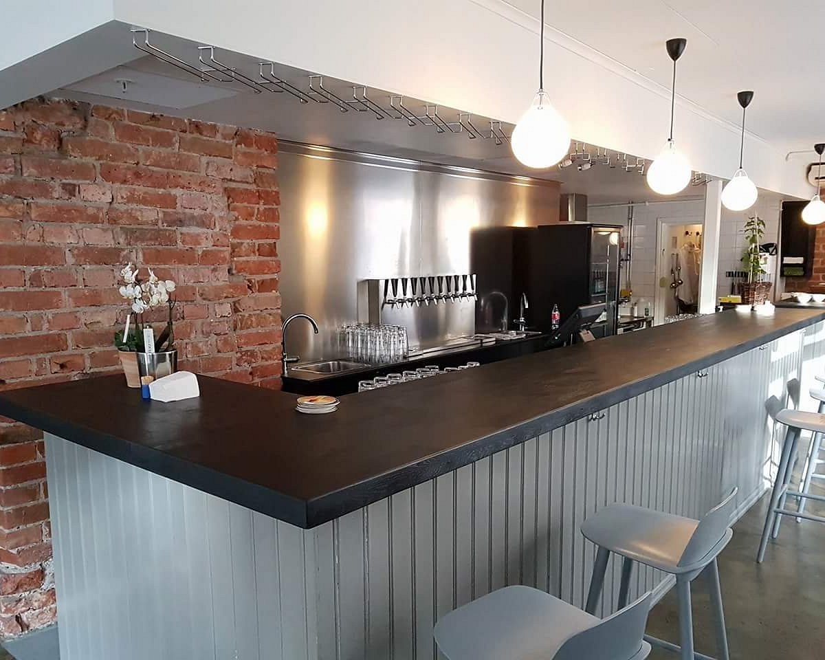 Taps Wine Bar