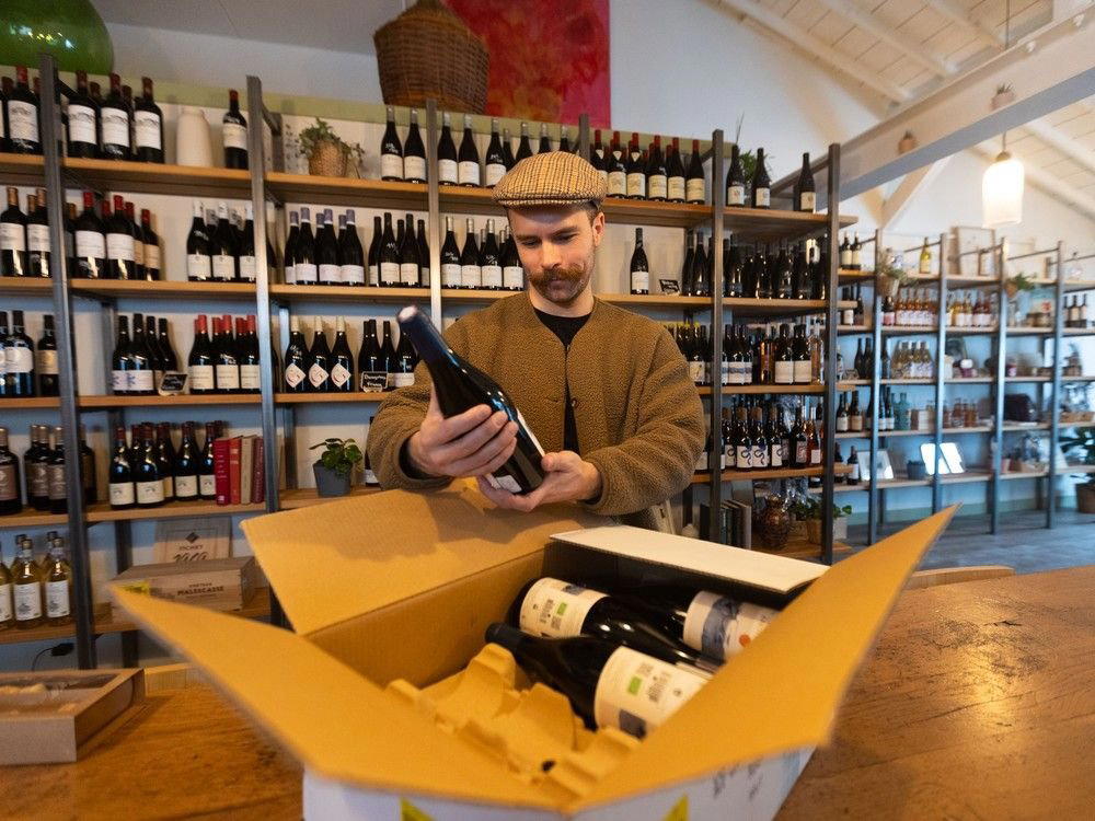 AVITUS Wine Bar, Calgary, Canada