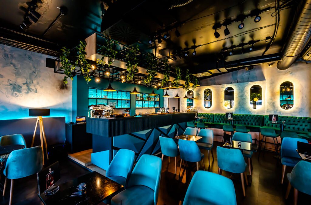 Pro Tisch, Bar in Wiener Neustadt