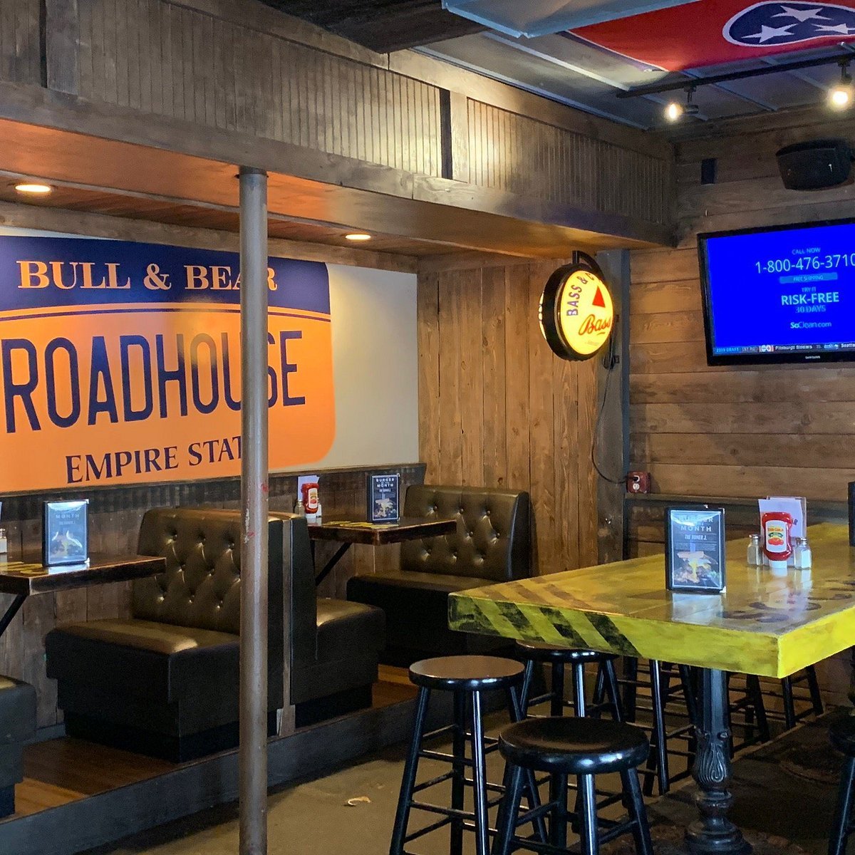 Bull and Bear Roadhouse, De Witt, United States