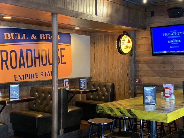 Bull and Bear Roadhouse, De Witt, United States