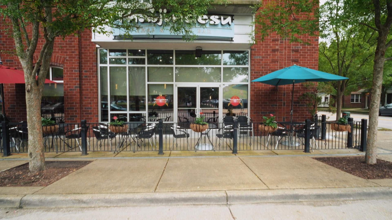 Thaijindesu Thai and Sushi Bar, Newport News, United States