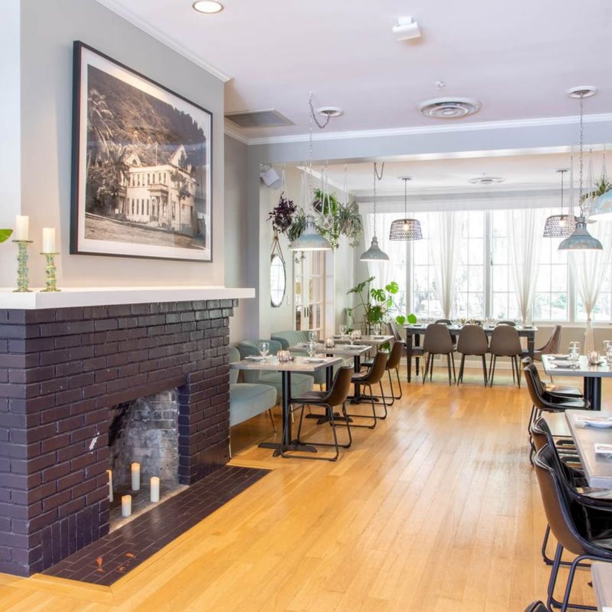 MOMO riverfront park, Restaurant in Dorchester