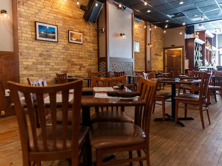 Sazzy B - Kenosha Restaurant, Kenosha, United States