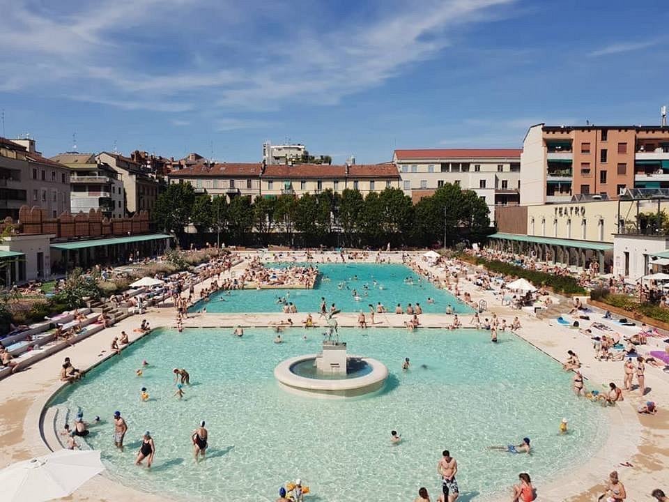 Bagni Misteriosi, Bar in Milan