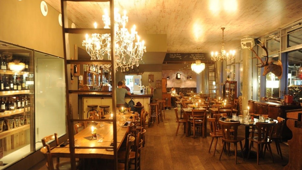 SUPER* Neo Brasserie & Bar