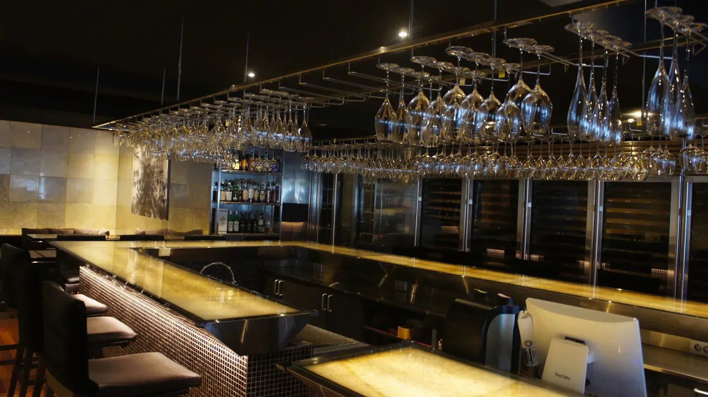 Les Copains, Bar in Seoul