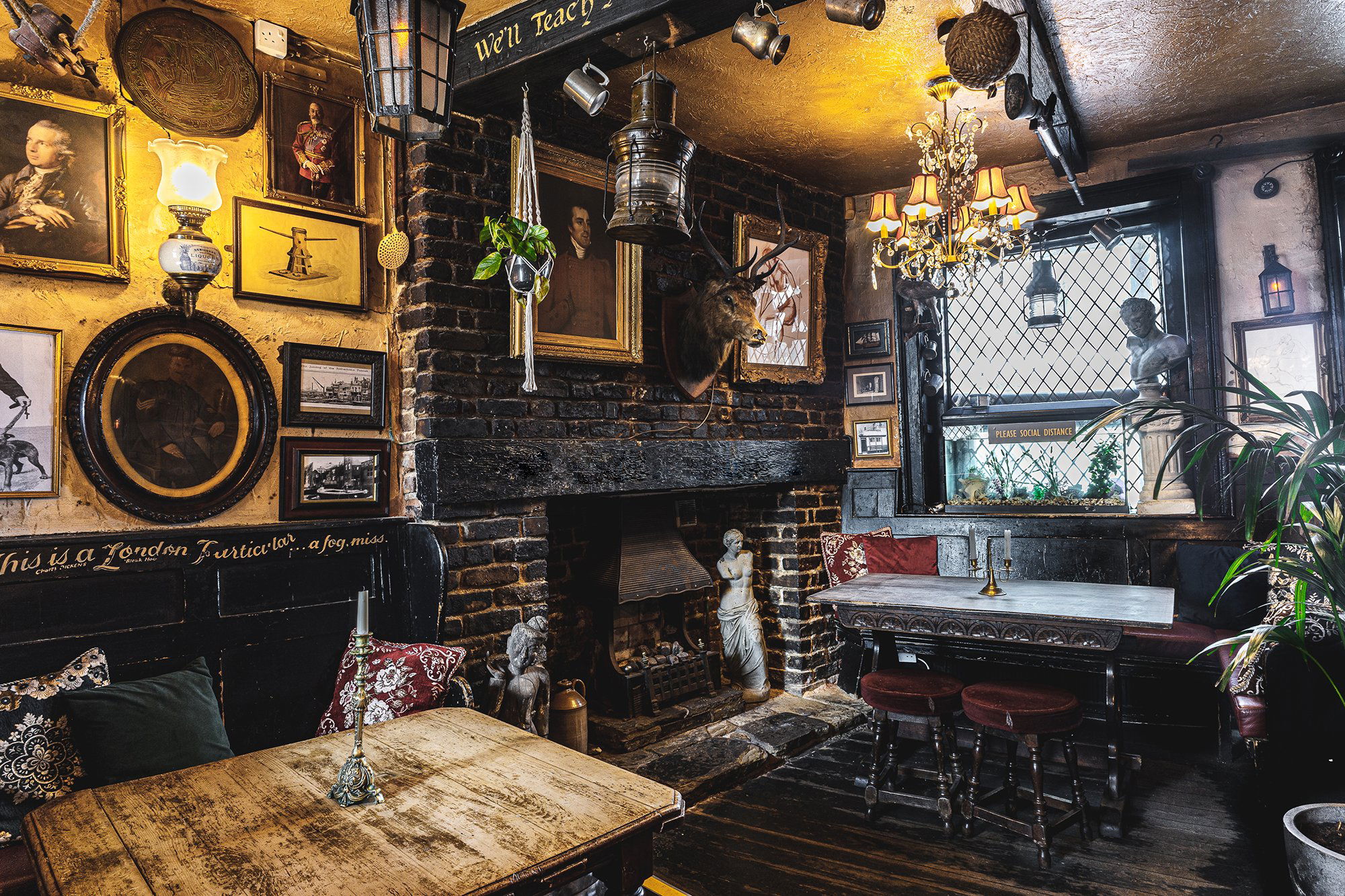 The Mayflower Pub, Bar in London