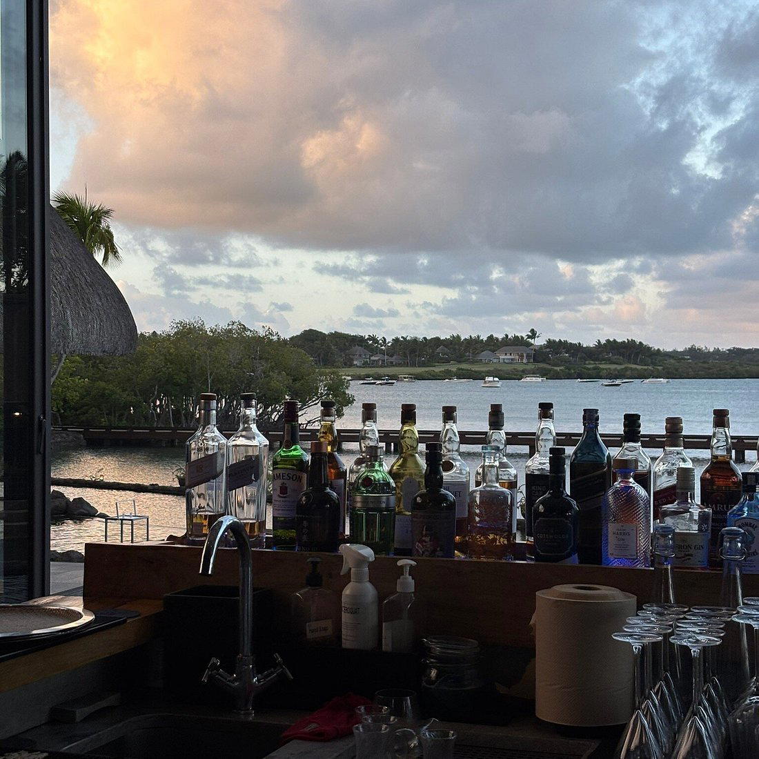 Blu'Zil bar in Beau Champ