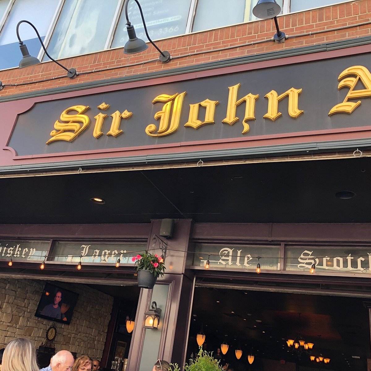 Sir John A Pub bar in Ottawa