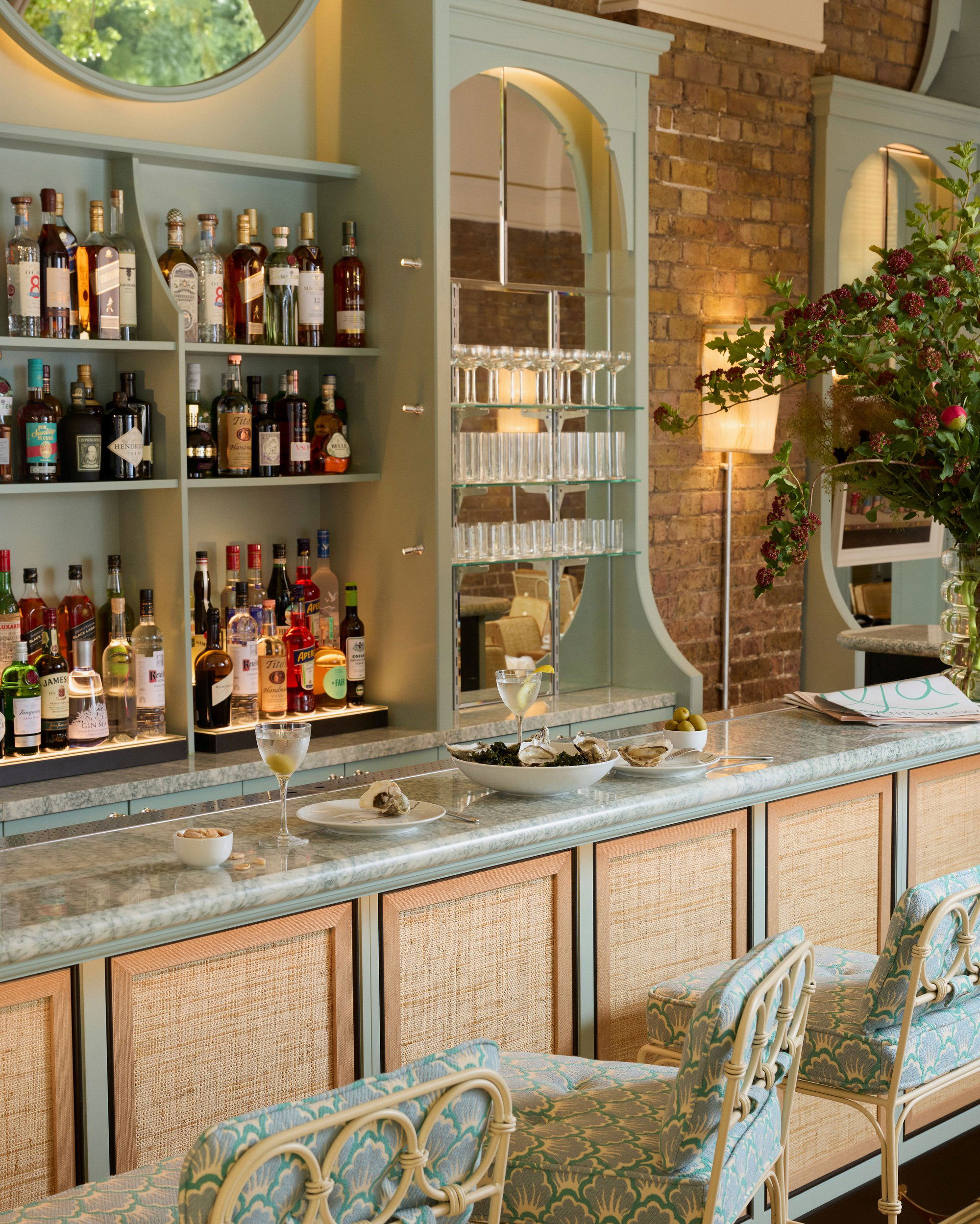 Cafe Linea, Bar in London