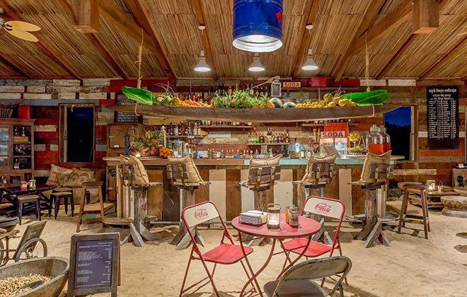 Rum Gallery bar in Anse La Raie